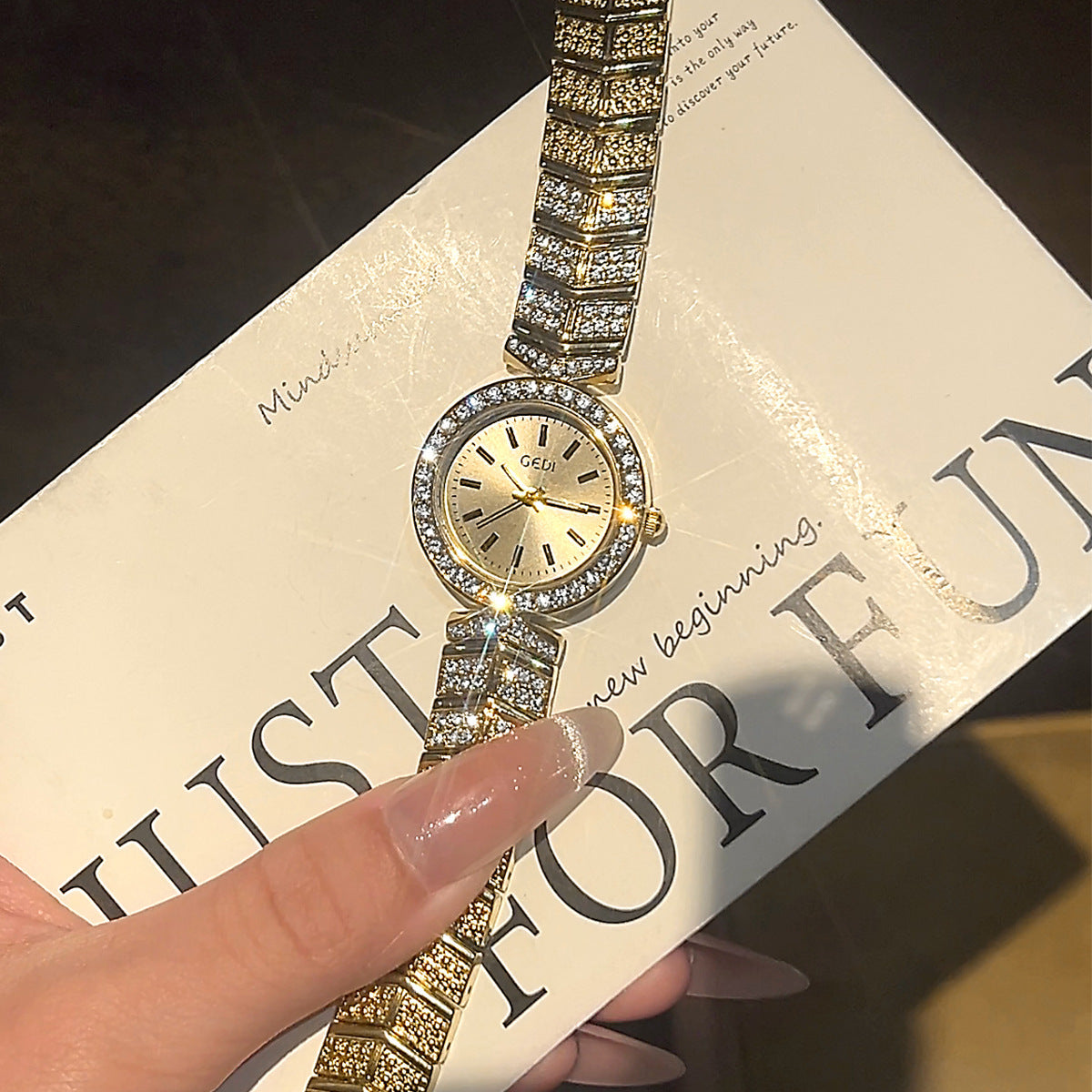 Gedi Light Luxury Suncoo Appearance Women's Watch